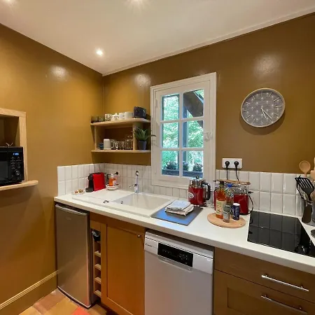 La Sellerie Charmante Au Milieu D'une Ile * Canehan