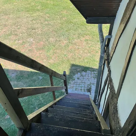 La Sellerie Charmante Au Milieu D'une Ile *