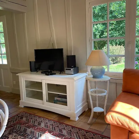 Dom wakacyjny La Sellerie Charmante Au Milieu D'une Ile Canehan